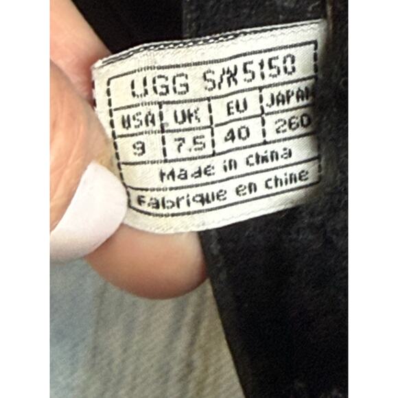 UGG Australia Black Leather Sherpa Lined Ankle Boots Women's Size 9 Zipper Boot - Picture 6 of 7